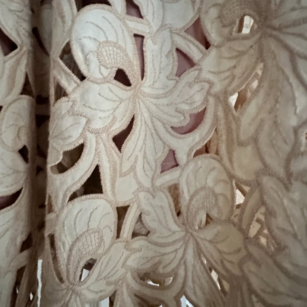 Ann Taylor Tan and Dusty Rose Floral Eyelet A-Line Skirt - Size 6 - Picture 5 of 8